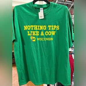 Gildan Green Wisconsin State Tipping Cow Graphic Tee